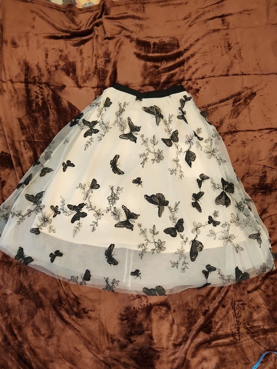 Chicwish Dresses & Skirts - Chicwish NWT Butterfly Lace Tulle Midi Skirt Ivory Black Sz S (Measurements)